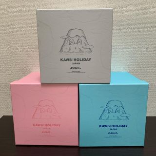 メディコムトイ(MEDICOM TOY)の3体 KAWS holiday JAPAN 8 Mount Fuji Plush(ぬいぐるみ)