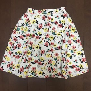 マジェスティックレゴン(MAJESTIC LEGON)のMAJESTIC LEGON 花柄スカート(ひざ丈スカート)