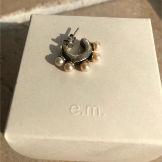 イーエム(e.m.)のe.m.パール片耳ピアス(ピアス(片耳用))