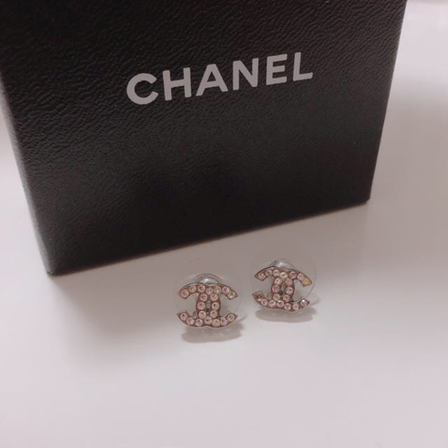 CHANEL(シャネル)の値下 CHANEL ピアス ココマーク 正規品 メンズのアクセサリー(ピアス(両耳用))の商品写真