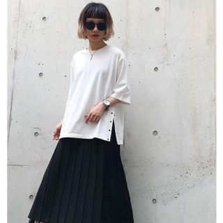 ページボーイ(PAGEBOY)のページボーイ  サイドスナップBIGTEE  新品  白(Tシャツ(半袖/袖なし))