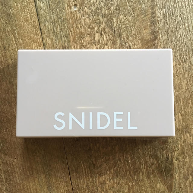 SNIDEL(スナイデル)のスナイデル★メイクパレット★アイシャドウ★リップ★チーク コスメ/美容のキット/セット(コフレ/メイクアップセット)の商品写真