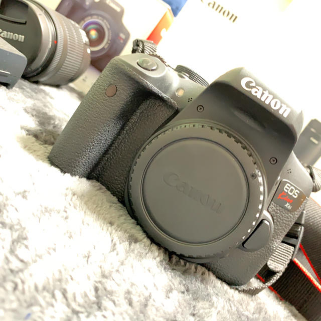 EOS Kiss X8i ダブルズームキット