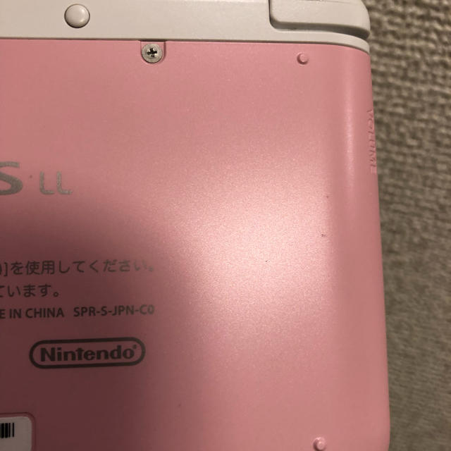 ニンテンドー3DS(ニンテンドー3DS)のニンテンドー 3DS LL ピンク×ホワイト 未使用品 任天堂 エンタメ/ホビーのゲームソフト/ゲーム機本体(家庭用ゲーム機本体)の商品写真