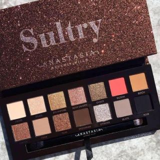 セフォラ(Sephora)の新品☆ANASTASIA☆SULTRYアイシャドウパレット(アイシャドウ)