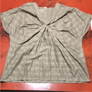 新品 Vネック 胸ギャザー カットソー インド綿シャツ 刺繍 ブラウン 茶(シャツ/ブラウス(半袖/袖なし))