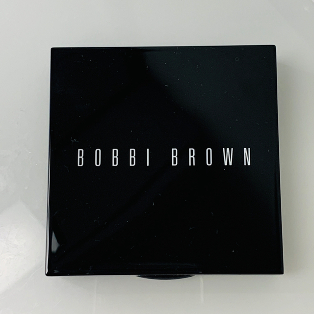 BOBBI BROWN(ボビイブラウン)のハイライティングパウダー サンライズグロウ コスメ/美容のベースメイク/化粧品(フェイスパウダー)の商品写真