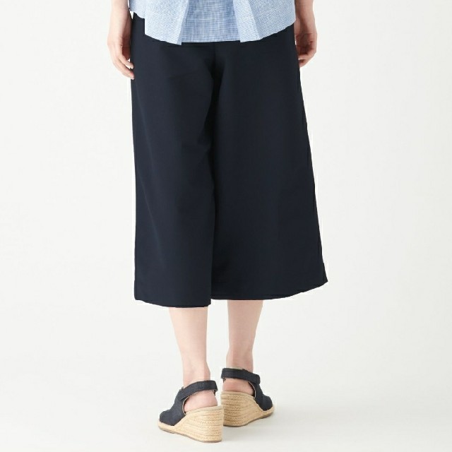 MUJI (無印良品) ☆無印良品☆ストレッチサッカーイージーワイドパンツ/ダークネイビー/クロップド丈の通販 by CHOKO S 新品 無印良品 S ワイドパンツ 涼しいサッカー生地 ダークネイビー