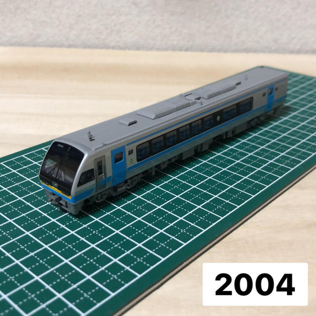 KATO`(カトー)のKATO JR四国 2000系 特急　しおかぜ・いしづち 2004 T車 バラシ エンタメ/ホビーのおもちゃ/ぬいぐるみ(模型/プラモデル)の商品写真