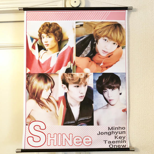 SHINee(シャイニー)のSHINee タペストリー 5人 シャイニー kpop 韓流 新大久保 ポスター エンタメ/ホビーのタレントグッズ(アイドルグッズ)の商品写真