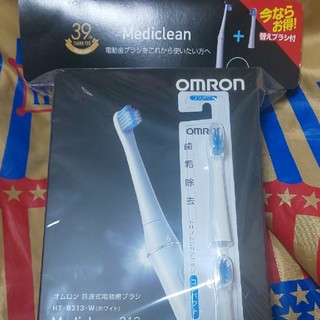 オムロン(OMRON)のオムロン電動歯ブラシHT-B313SET ホワイト限定替えブラシ付き(電動歯ブラシ)