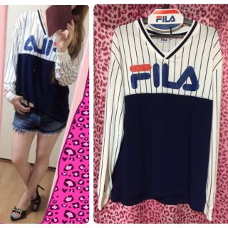 フィラ(FILA)の秋物最新作♡フィラ Ｖネック長袖Tシャツ(Tシャツ(長袖/七分))