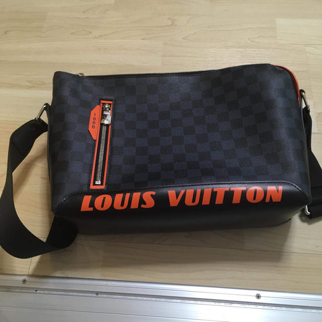 早割クーポン！ LOUIS VUITTON メッセンジャーバッグ Vuitton Louis ルイ・ヴィトン - メッセンジャーバッグ