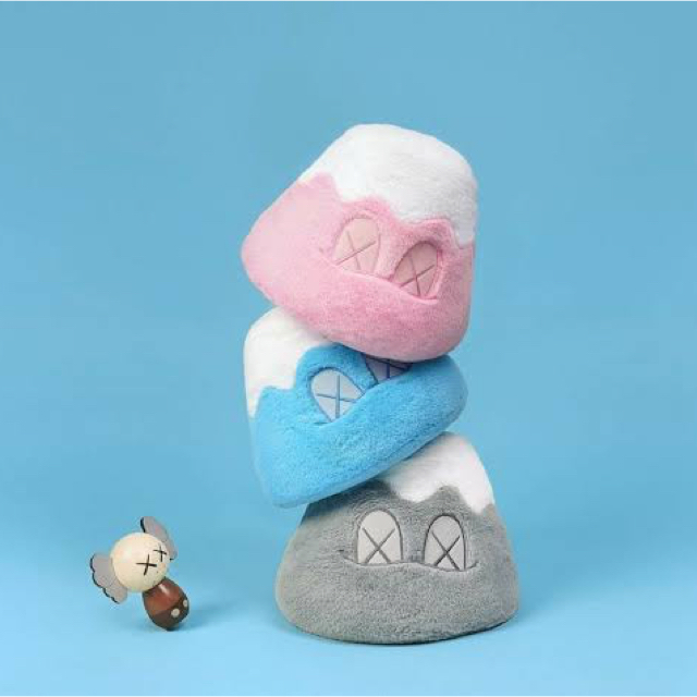 MEDICOM TOY(メディコムトイ)のKAWS HOLIDAY JAPAN Plush blue エンタメ/ホビーのおもちゃ/ぬいぐるみ(ぬいぐるみ)の商品写真