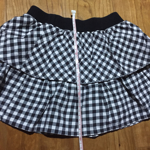 UNIQLO(ユニクロ)のチェック スカート 130 キッズ/ベビー/マタニティのキッズ服女の子用(90cm~)(スカート)の商品写真