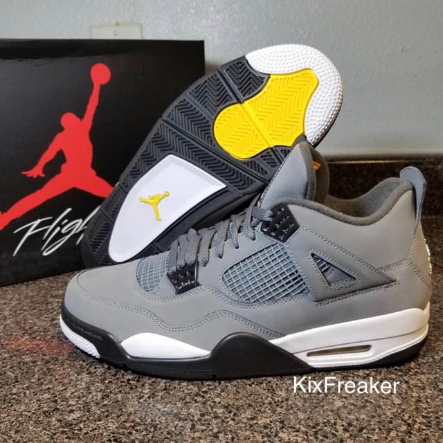 NIKE(ナイキ)の黒タグ 28 NIKE AIR JORDAN 4 RETRO COOL GREY メンズの靴/シューズ(スニーカー)の商品写真