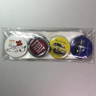 【Tomさん専用】FIAT 500 誕生記念 缶バッチ(非売品)(バッジ/ピンバッジ)