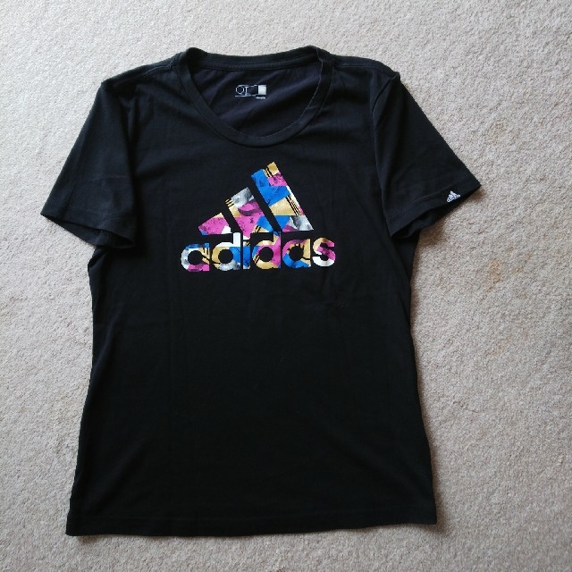 adidas(アディダス)のadidas アディダス Tシャツ レディースのトップス(Tシャツ(半袖/袖なし))の商品写真