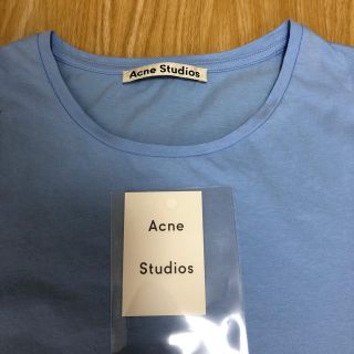 アクネ(ACNE)のアクネ Tシャツ 美品 タグ付 最終お値下げ(Tシャツ(半袖/袖なし))