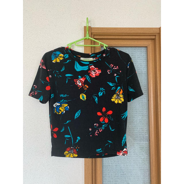 ZARA(ザラ)のZARA トップス レディースのトップス(Tシャツ(半袖/袖なし))の商品写真