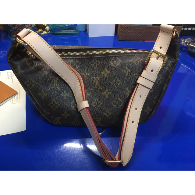 LOUIS VUITTON(ルイヴィトン)の<専用> ルイヴィトン バムバッグ ベルトバッグ M43644 モノグラム  メンズのバッグ(ボディーバッグ)の商品写真