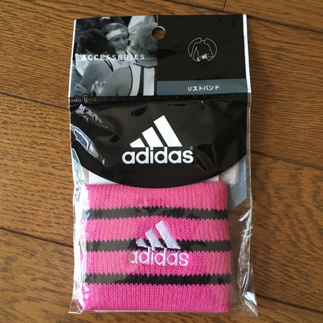 adidas(アディダス)のアディダス リストバンド スポーツ/アウトドアのテニス(その他)の商品写真