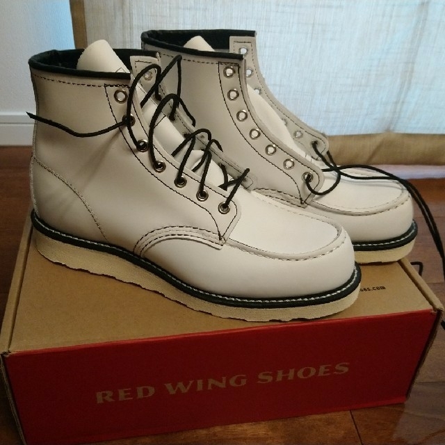 REDWING - RED WING 白 BEAMS別注の通販 by w's shop|レッド REDWING - RED WING 白 BEAMS別注の通販 by w's shop|レッド