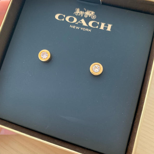 COACH(コーチ)の辻ヶ花様専用☆COACHピアス《新品未着用》 レディースのアクセサリー(ピアス)の商品写真