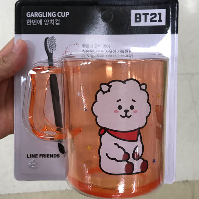 防弾少年団(BTS)(ボウダンショウネンダン)の値下げしました。BT21 RJ コップ ホームプラス インテリア/住まい/日用品のキッチン/食器(グラス/カップ)の商品写真