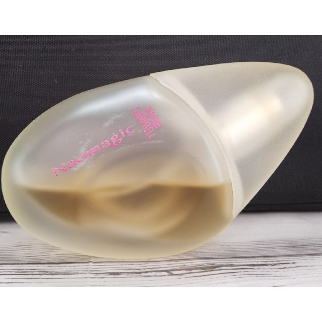 Naomi Campbell(ナオミキャンベル)のNAOMI CAMPBELL ナオミキャンベル ナオマジック オードトワレ 香水 コスメ/美容の香水(香水(女性用))の商品写真