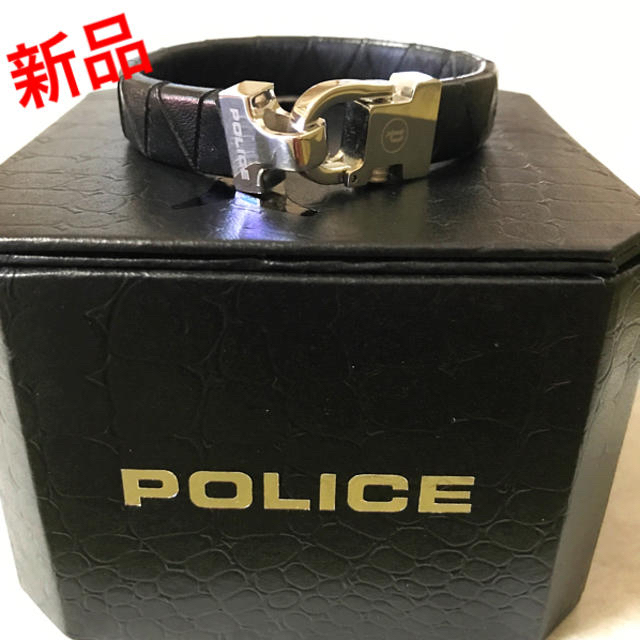 POLICE(ポリス)の★新品★ POLICE  レザーブレスレット (ブラック) メンズのアクセサリー(ブレスレット)の商品写真