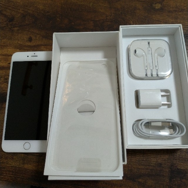 今季新品！ iPhone 6 plus Silver 128GB SIMフリー スマートフォン本体