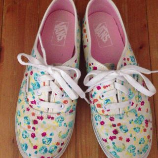 ヴァンズ(VANS)のVANS花柄スニーカー(スニーカー)