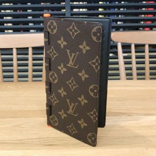 ルイヴィトン(LOUIS VUITTON)の美品 ルイヴィトン モノグラム 現行 長財布 ポルトフォイユ ブラザ ヒンジ(長財布)