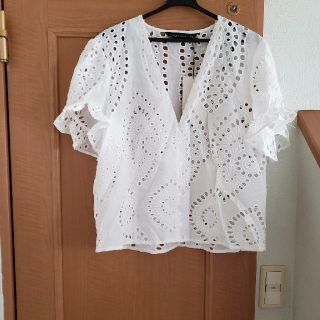 ザラ(ZARA)のザラ　ZARA　カットワーク　ブラウス　シャツ　新品　XL(シャツ/ブラウス(半袖/袖なし))