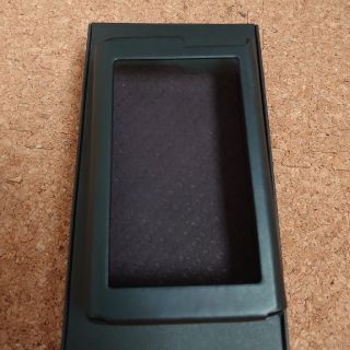 アイリバー(iriver)のpaw gold touch Dignis ケース 美品(ポータブルプレーヤー)