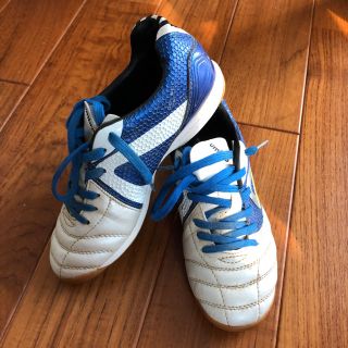 アンブロ(UMBRO)のumbro フットサルシューズ 22.5cm(シューズ)