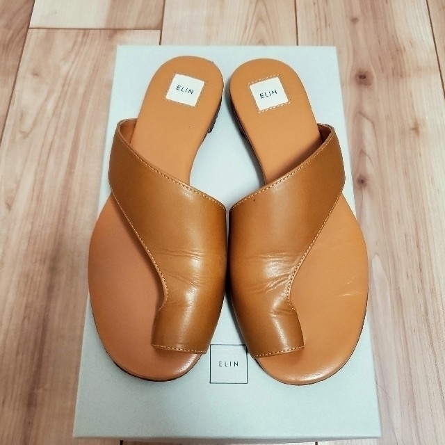 ENFOLD(エンフォルド)のELIN 2018SS フラットトングサンダル レディースの靴/シューズ(サンダル)の商品写真
