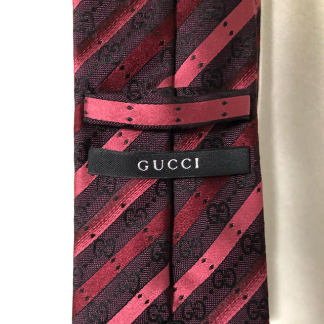 Gucci(グッチ)のGUCCI ネクタイ 100% 本物 メンズのファッション小物(ネクタイ)の商品写真