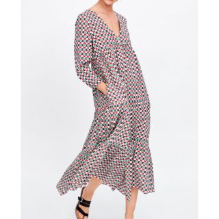 ザラ(ZARA)の新品未使用！ZARA 幾何学プリント柄ワンピース(ロングワンピース/マキシワンピース)