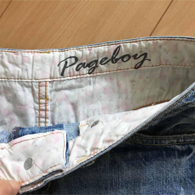 PAGEBOY(ページボーイ)のページボーイ ダメージデニム ミニスカート レディースのスカート(ミニスカート)の商品写真