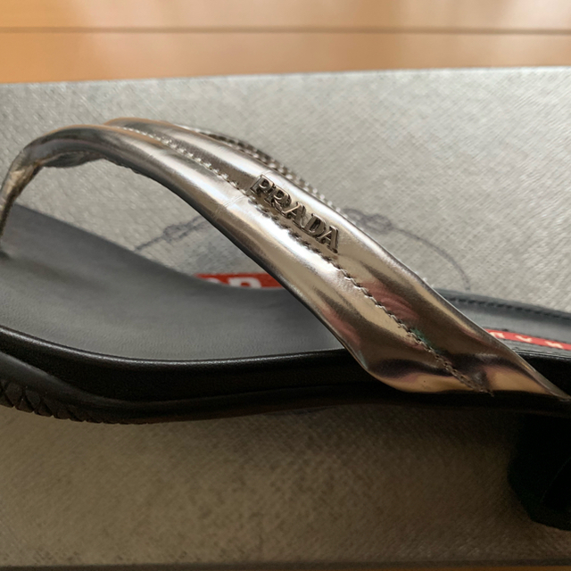 PRADA ローヒール レザービーチサンダル PRADA ローヒール レザービーチサンダル