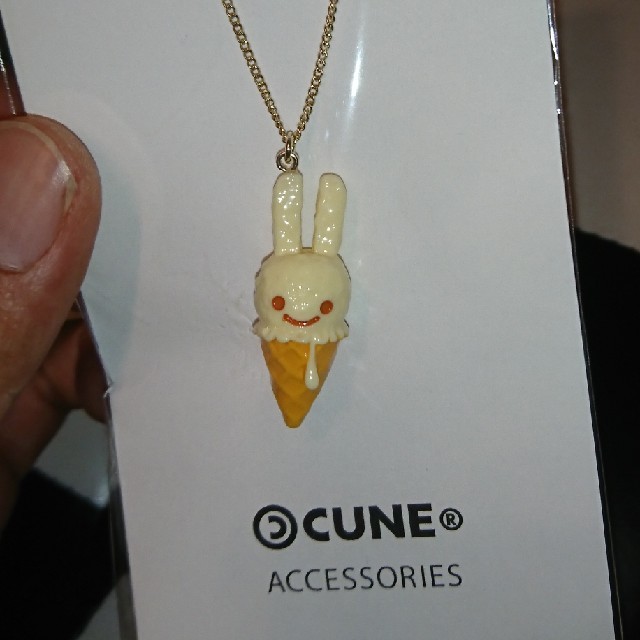 CUNE(キューン)の【CUNE】アイスクリームネックレス（バニラ） メンズのアクセサリー(ネックレス)の商品写真