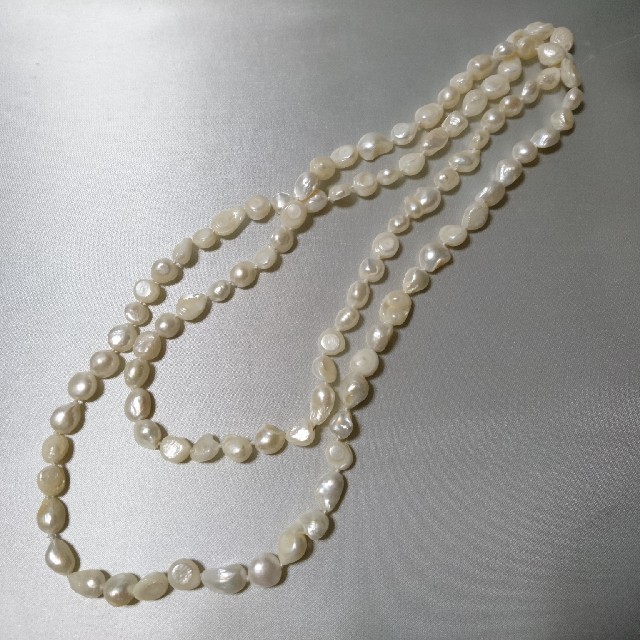 バロックパール ロングネックレス  真珠 ホワイト レディースのアクセサリー(ネックレス)の商品写真