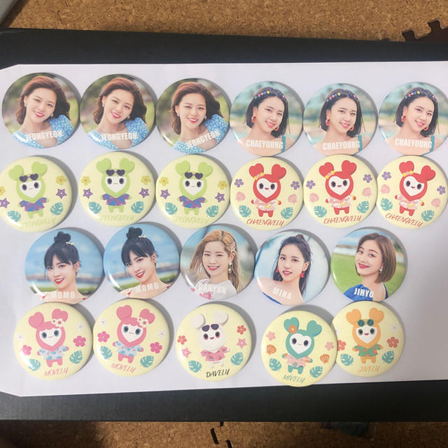 TWICE 109 ポップアップストア 缶バッジ ツウィ-