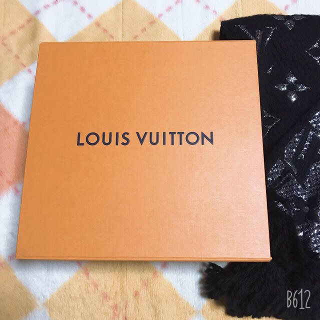 LOUIS VUITTON(ルイヴィトン)のルイヴィトン★マフラー レディースのファッション小物(マフラー/ショール)の商品写真