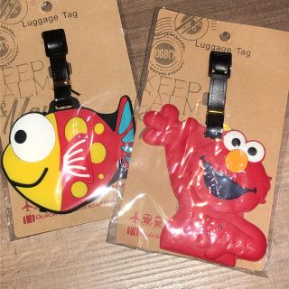 セサミストリート(SESAME STREET)の【新品】スーツケースタグ エルモ (旅行用品)