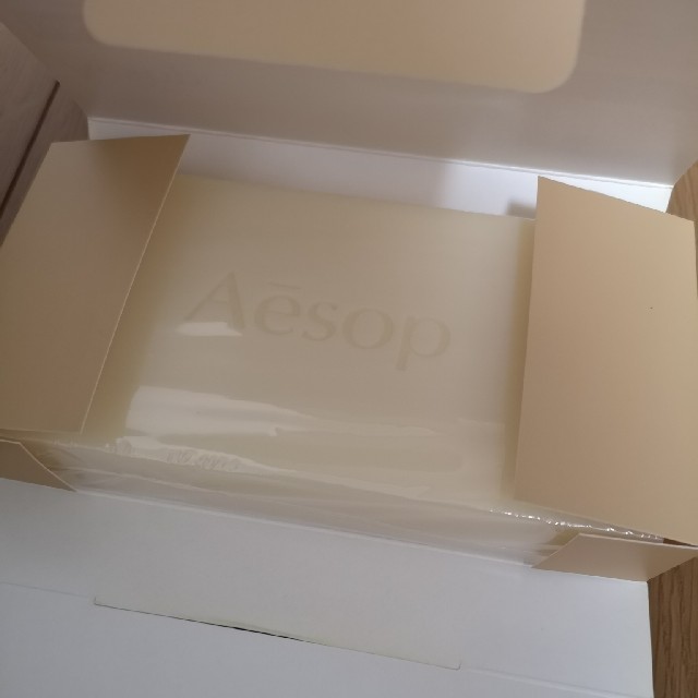 Aesop(イソップ)の新品　aesop イソップ　石鹸　ボディクレンジングスラブ コスメ/美容のボディケア(ボディソープ/石鹸)の商品写真