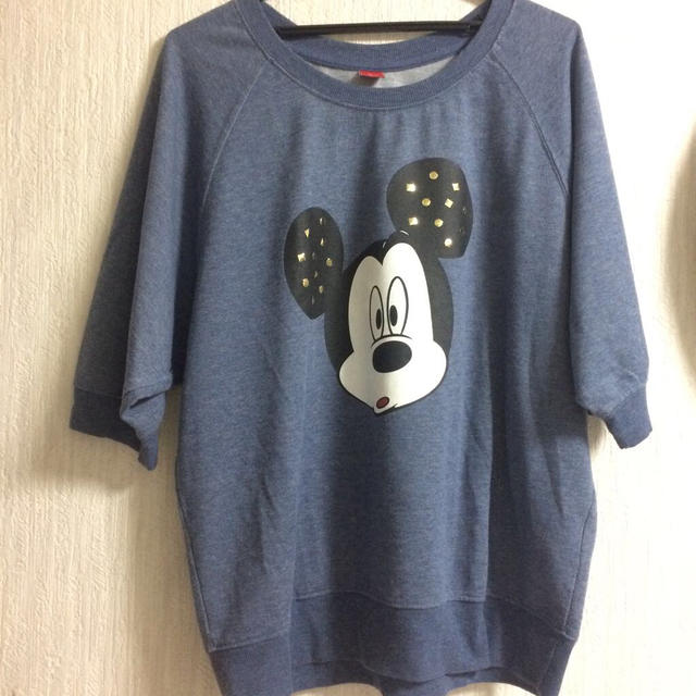 Disney(ディズニー)のスタッズミッキー★トレーナーTシャツ レディースのトップス(トレーナー/スウェット)の商品写真