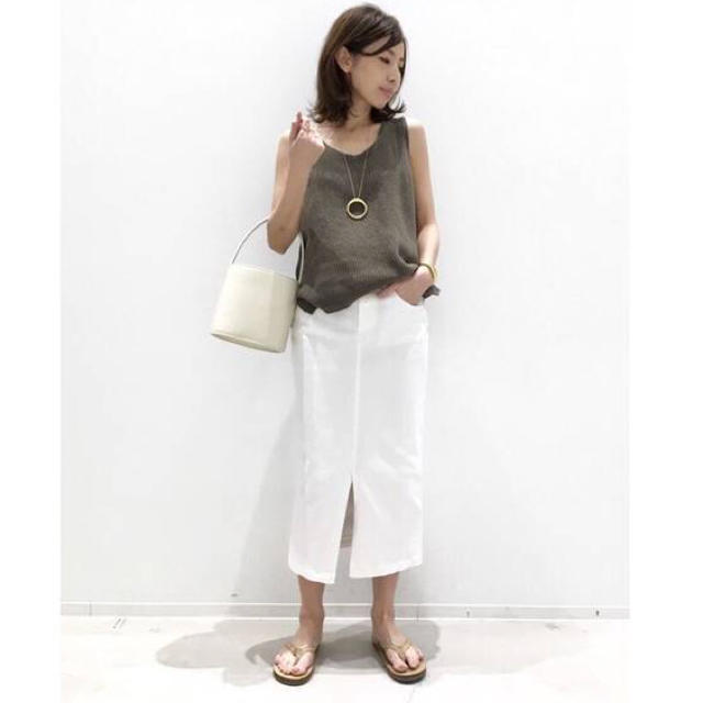 L'Appartement DEUXIEME CLASSE(アパルトモンドゥーズィエムクラス)のタグ付き新品♡アパルトモン♡CTN LINEN Camisole カーキ レディースのトップス(キャミソール)の商品写真